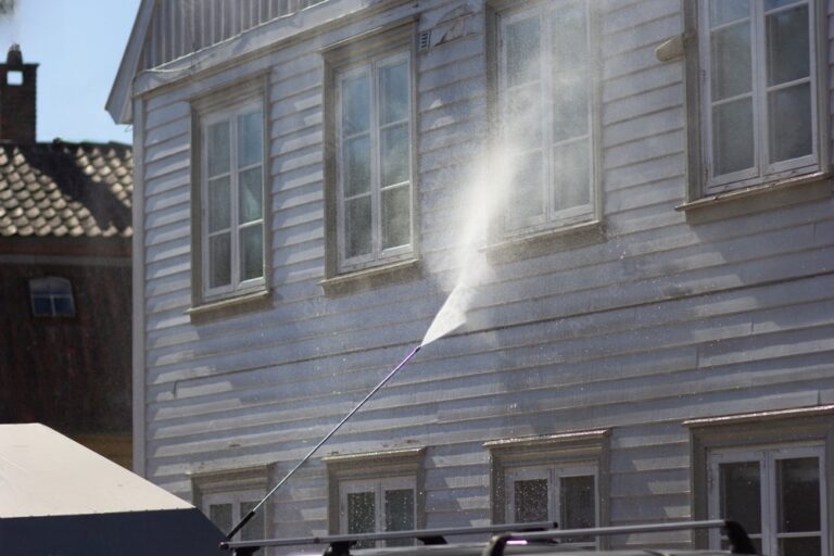 Read more about the article Safety Advice on Pressure Washing for Rancho Santa Margarita Property Owners